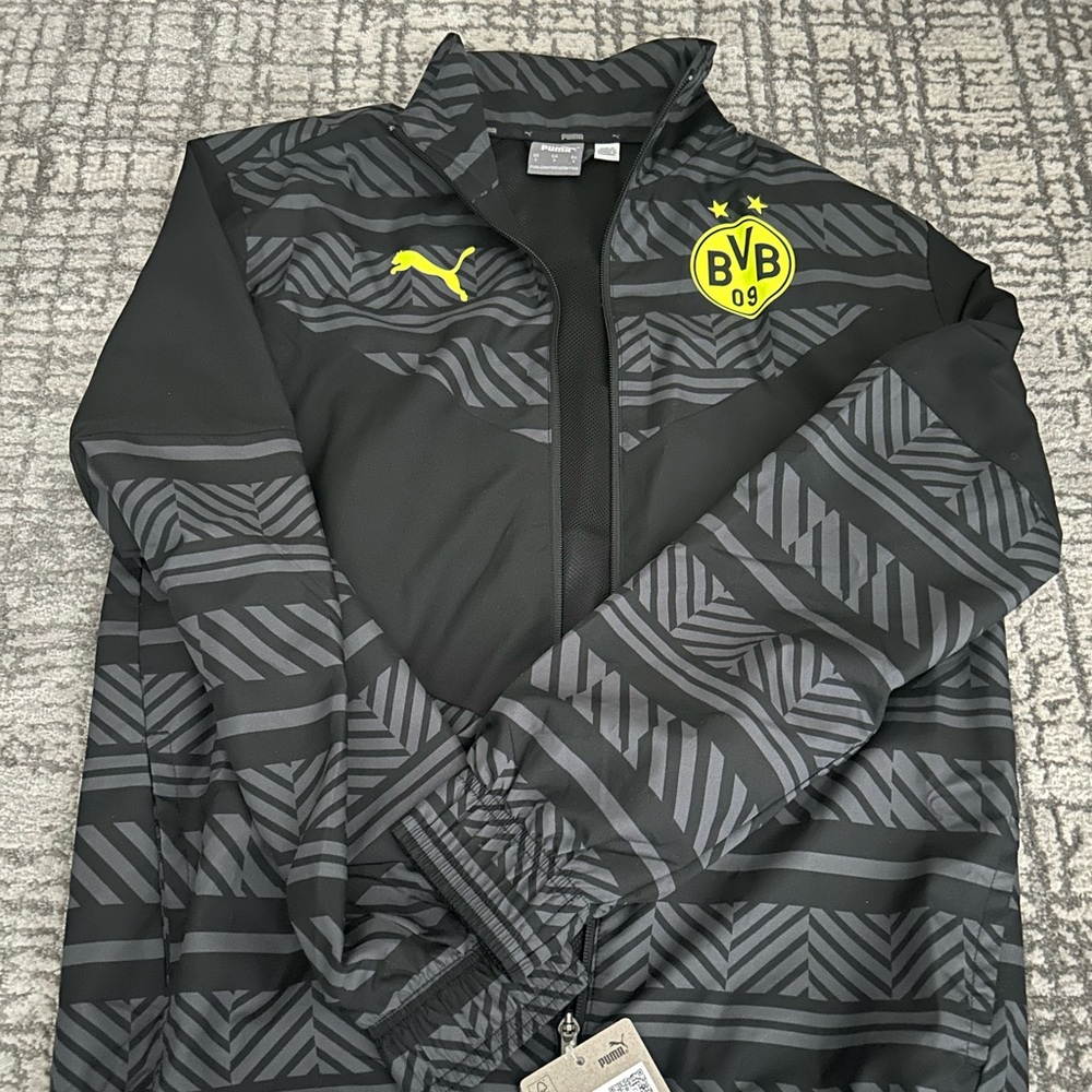 NEW with tag Men’s Borussia Dortmund  Puma Jacket.